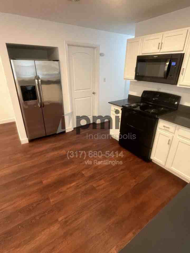 4239 Crittenden Ave - Photo 6 of 28