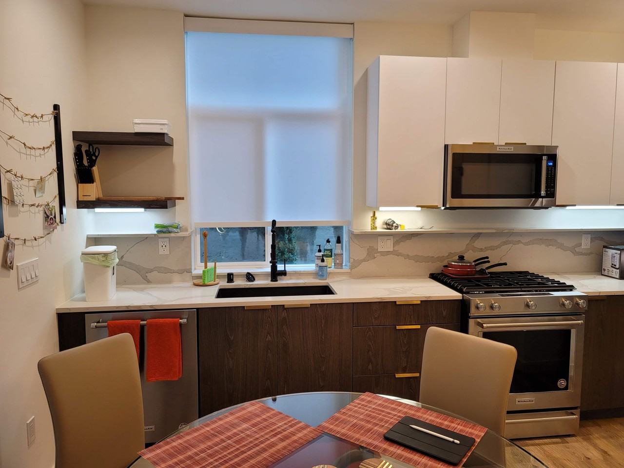 2408 Dexter Avenue North #B - Photo 7 of 37