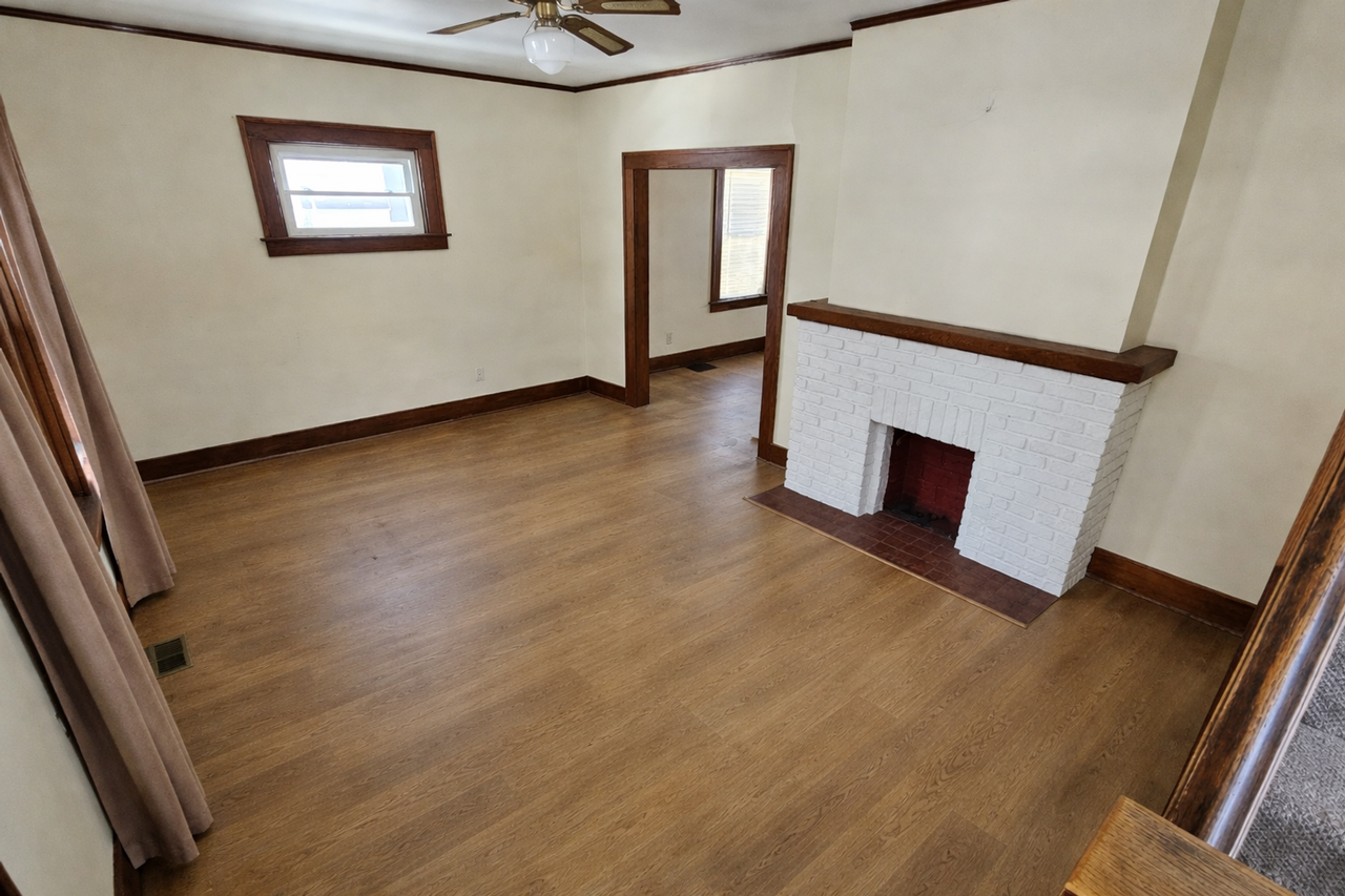 556 Heineman Blvd - Photo 4 of 16