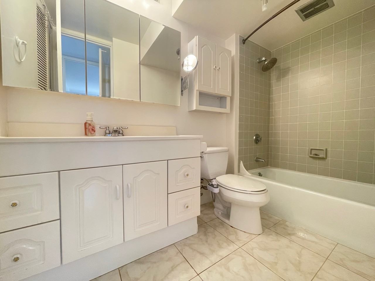 2140 Kuhio Ave #1 - Photo 5 of 20