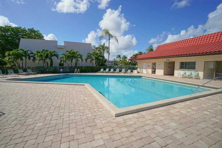 2828 Casita Way - Photo 2 of 8