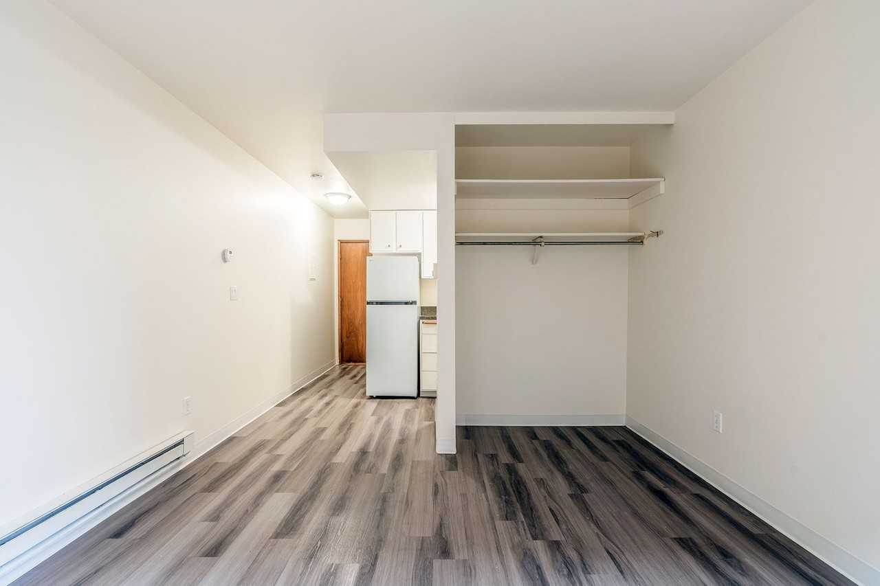 Mondrian Apartments - Photo 5 of 21