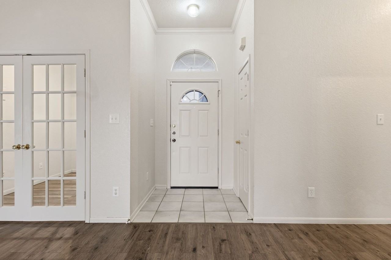 4304 Ethel Ave - Photo 3 of 20