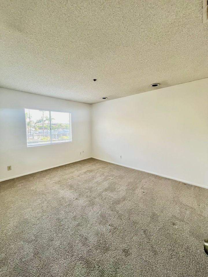 287 Mangano Cir - Photo 5 of 12