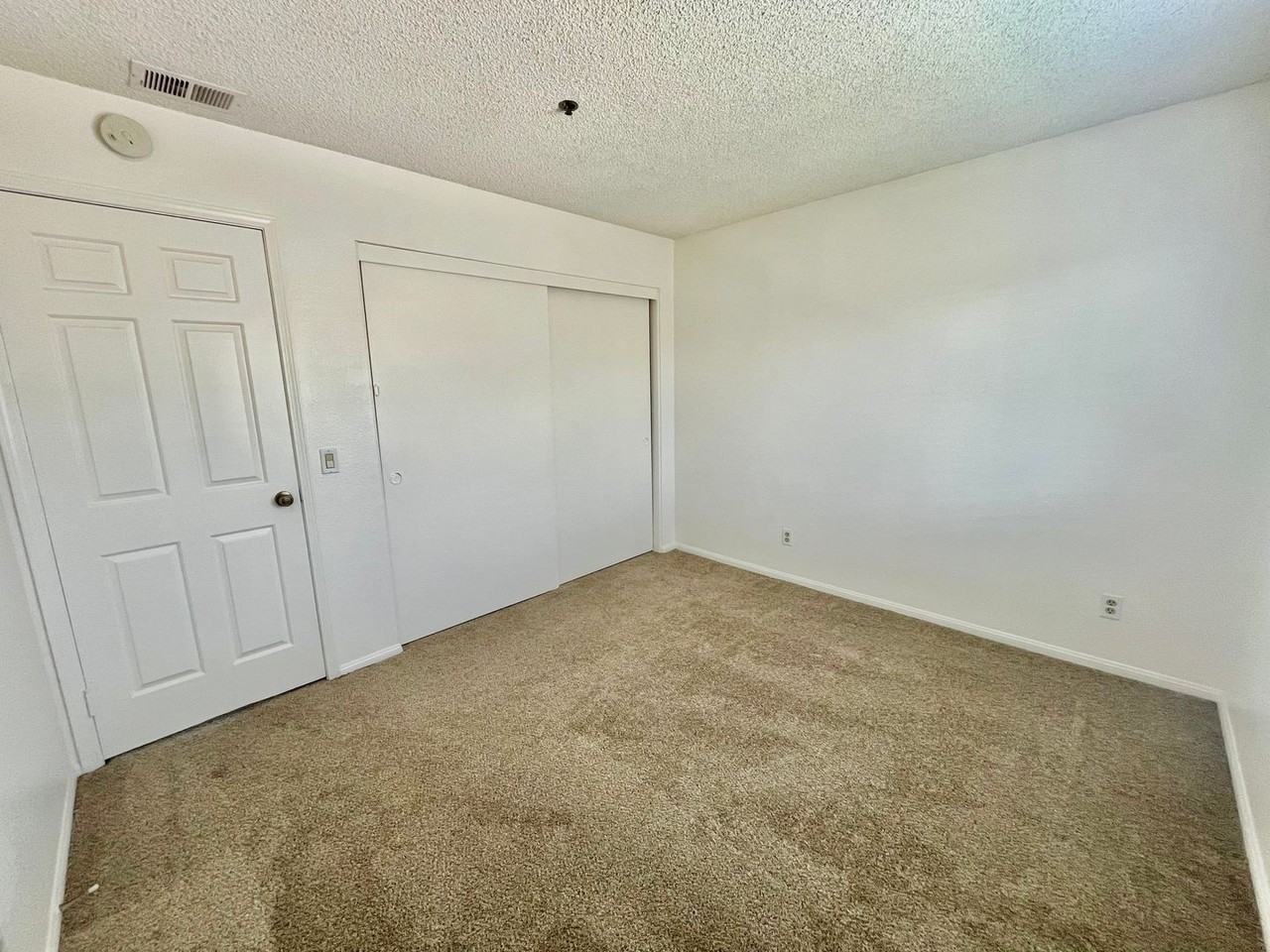 287 Mangano Cir - Photo 6 of 12