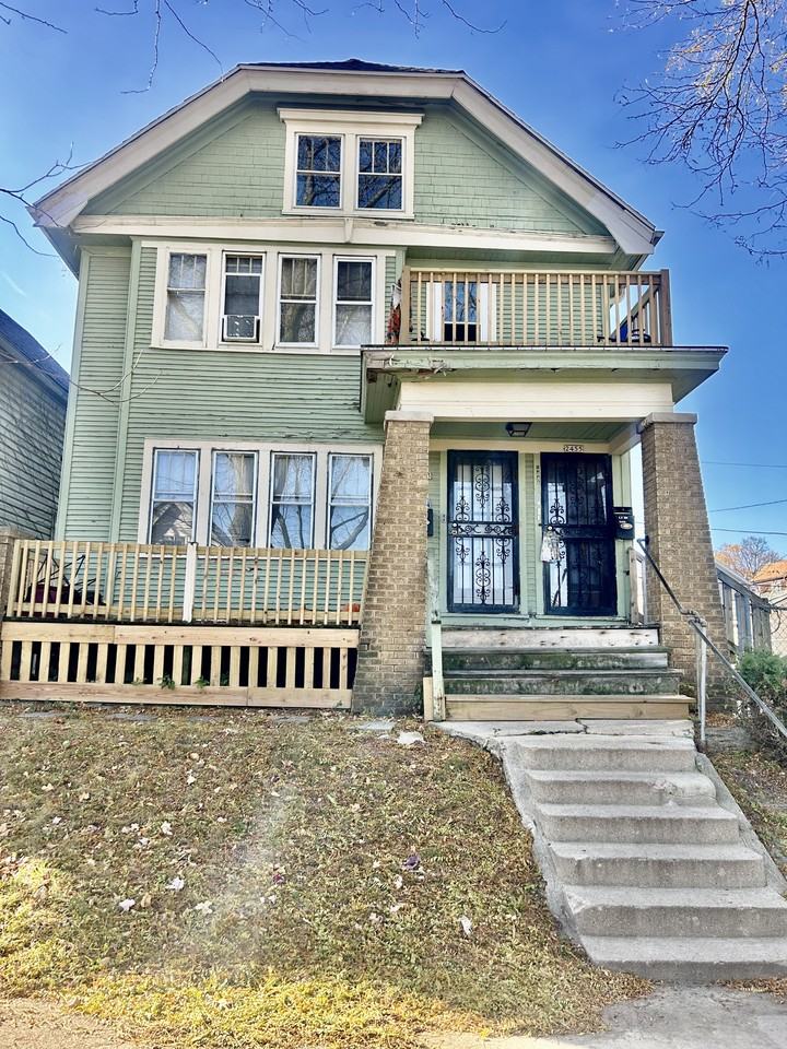 2455 N 33rd St #2455N33rd - Photo 4 of 5