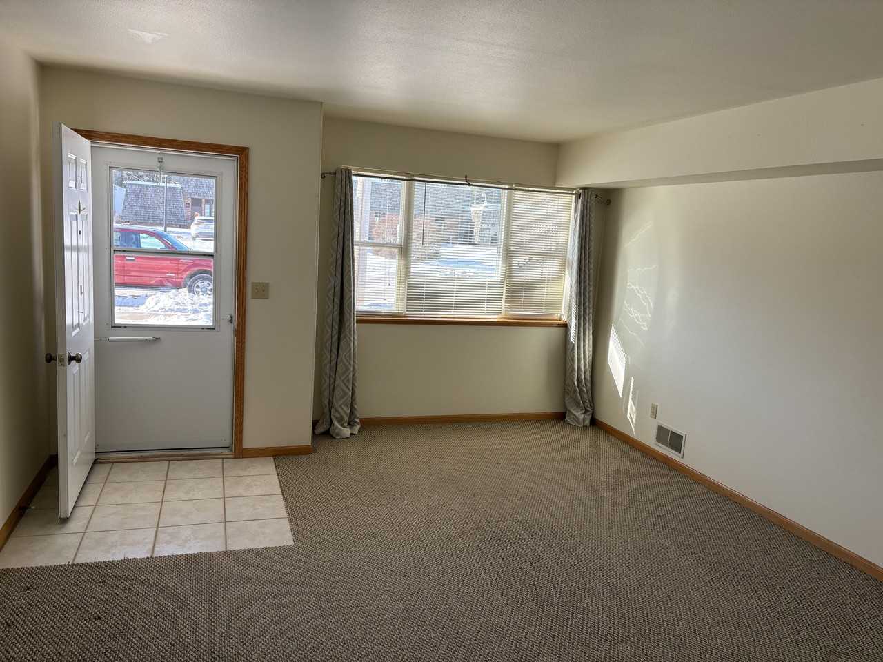 713715 Columbus St #715 - Photo 6 of 6