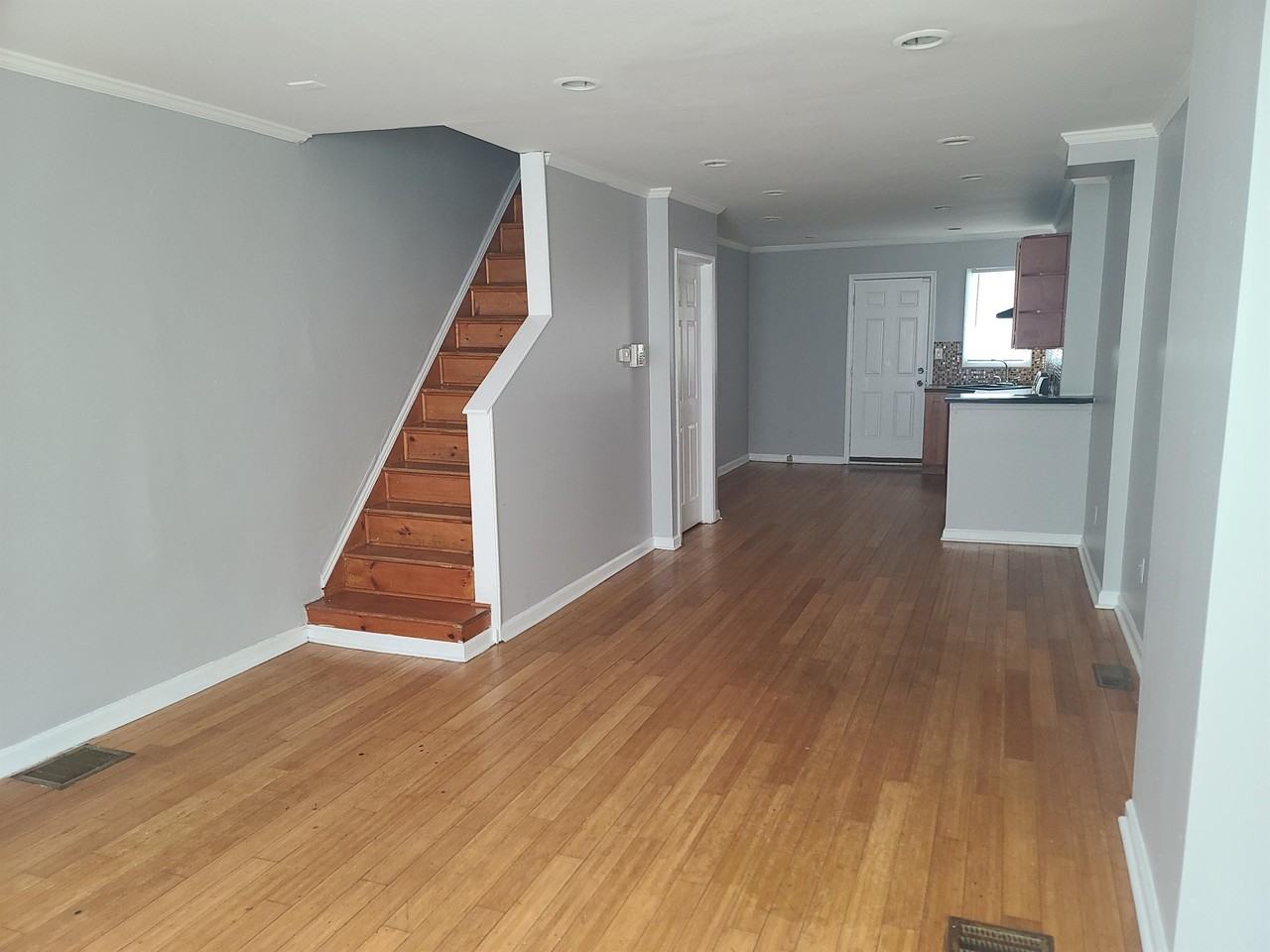 3025 N Judson St - Photo 3 of 10