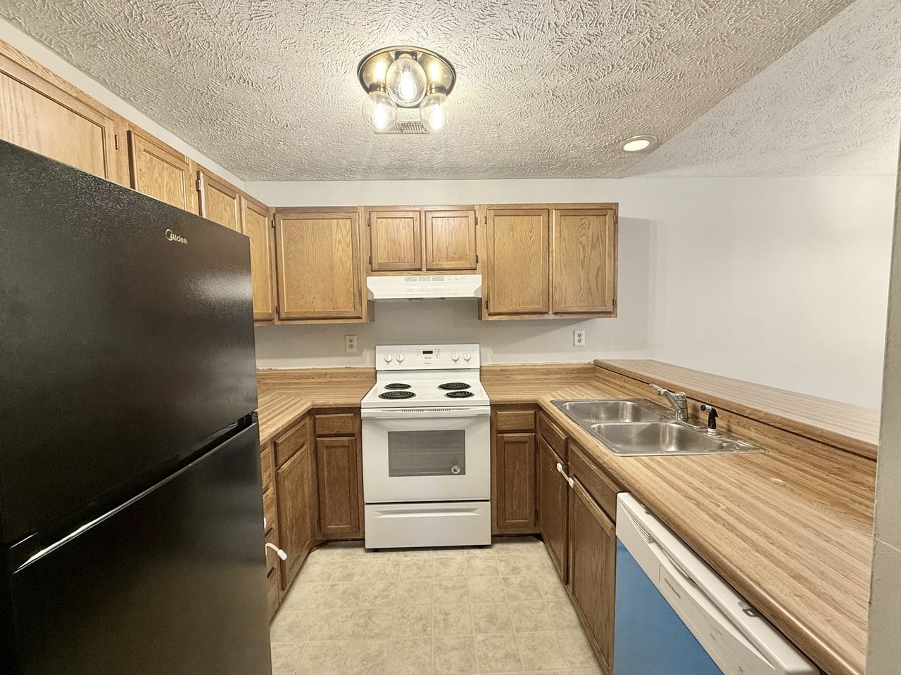 1808 Tryon Dr #1 - Photo 6 of 12