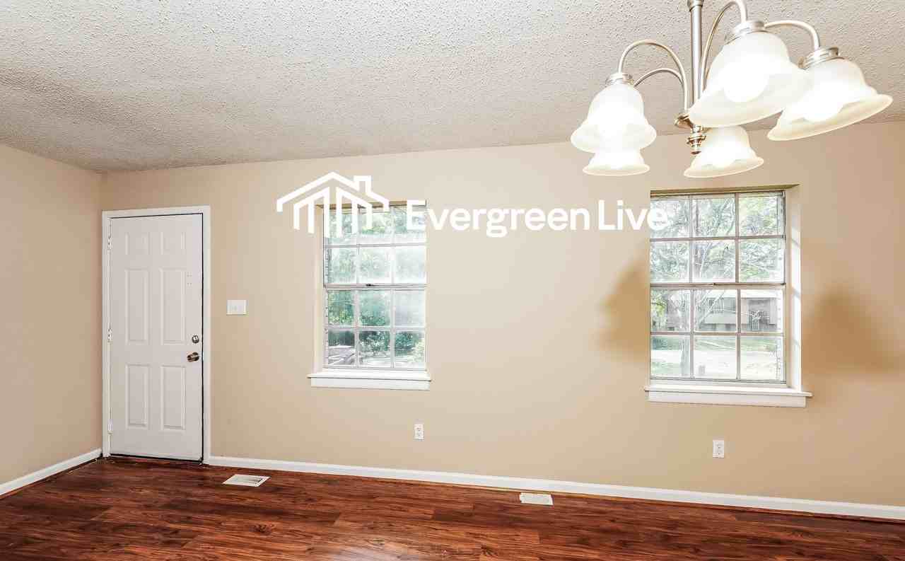 408 5th St - Photo 5 of 15