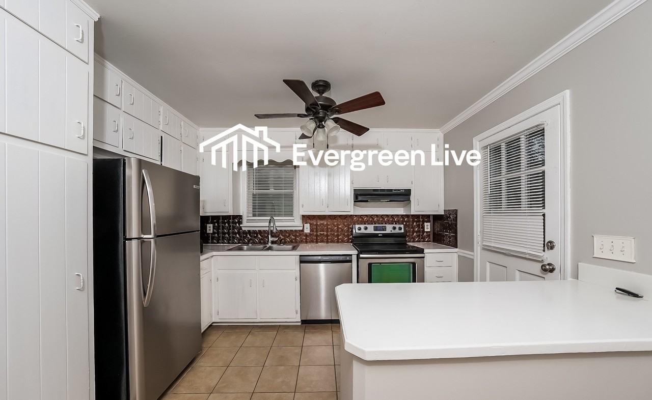 6443 Kimberly Loop - Photo 3 of 10