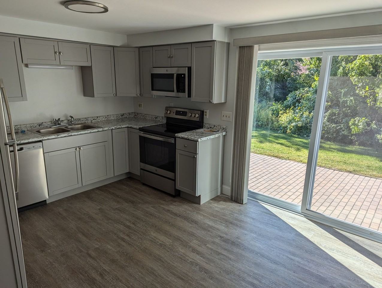 The Flats @ 554 - Photo 5 of 20