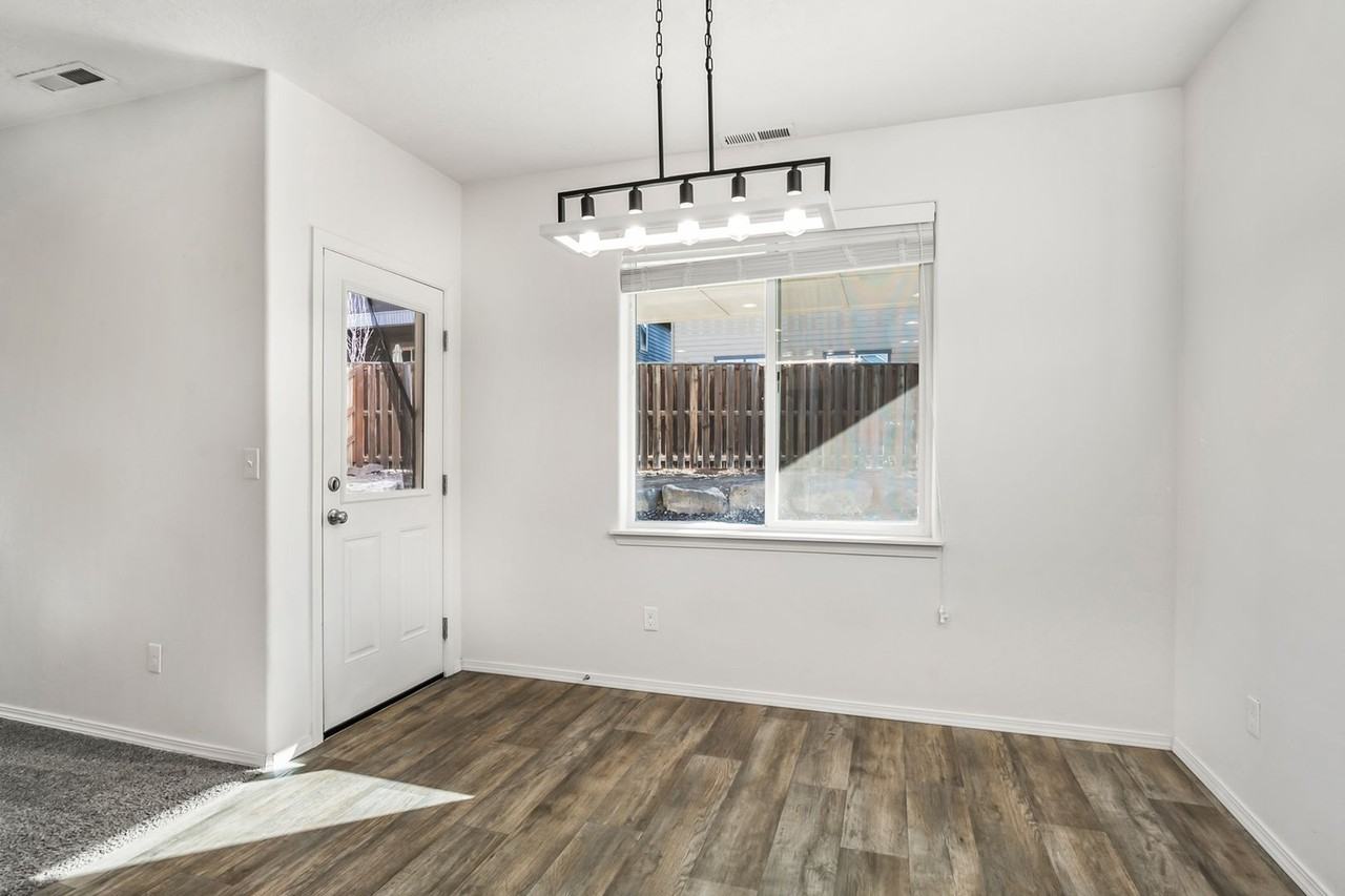 468 Nw 30th St - Photo 7 of 21