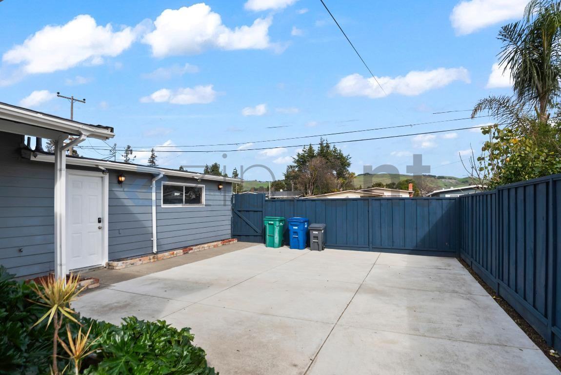 28477 Coleridge Ave - Photo 6 of 31