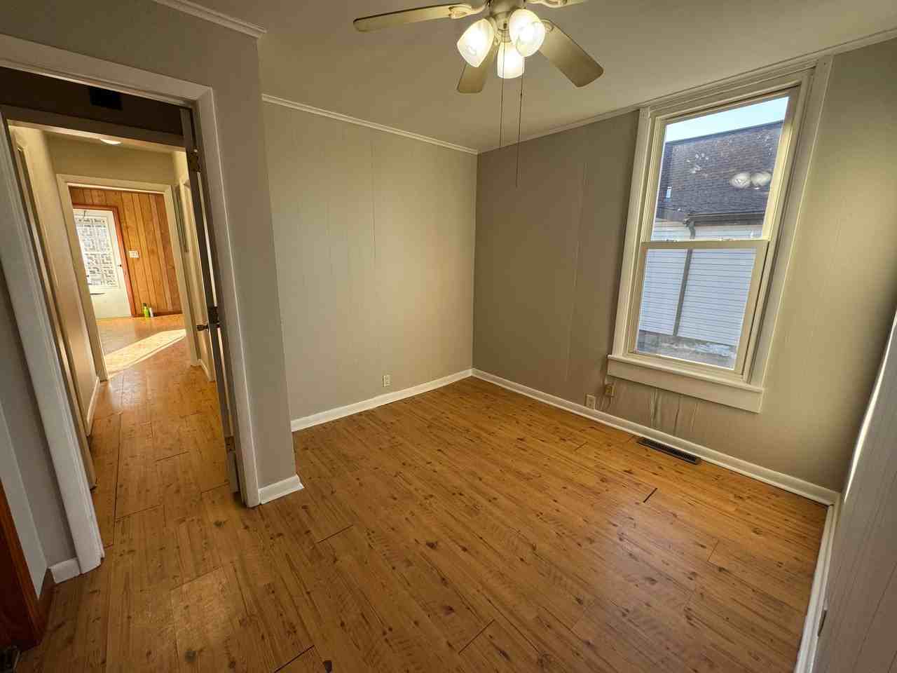 1006 N 12th St #1 - Photo 4 of 13