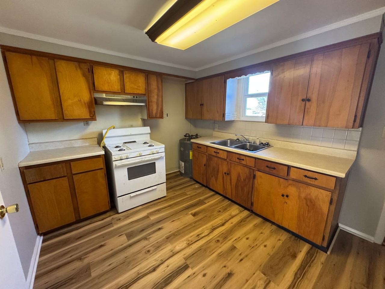 1006 N 12th St #1 - Photo 2 of 13