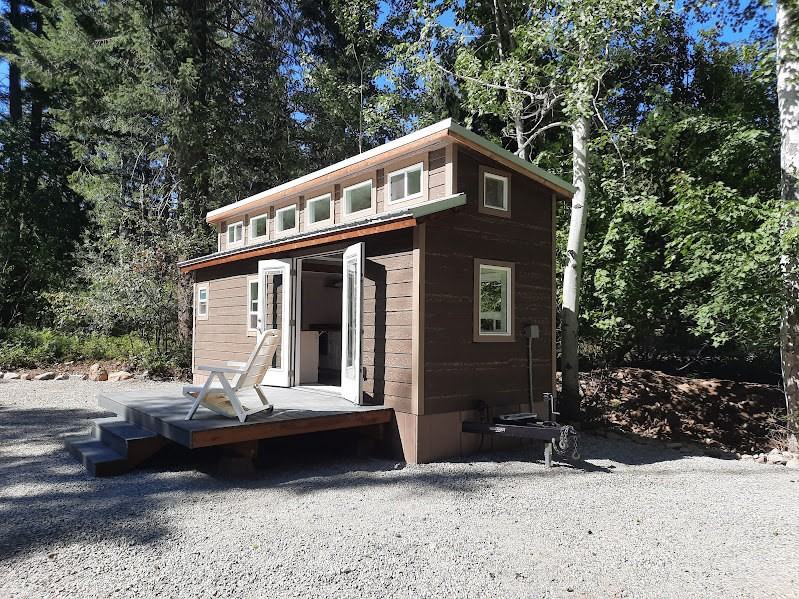 4 Cedar Cir - Photo 3 of 10