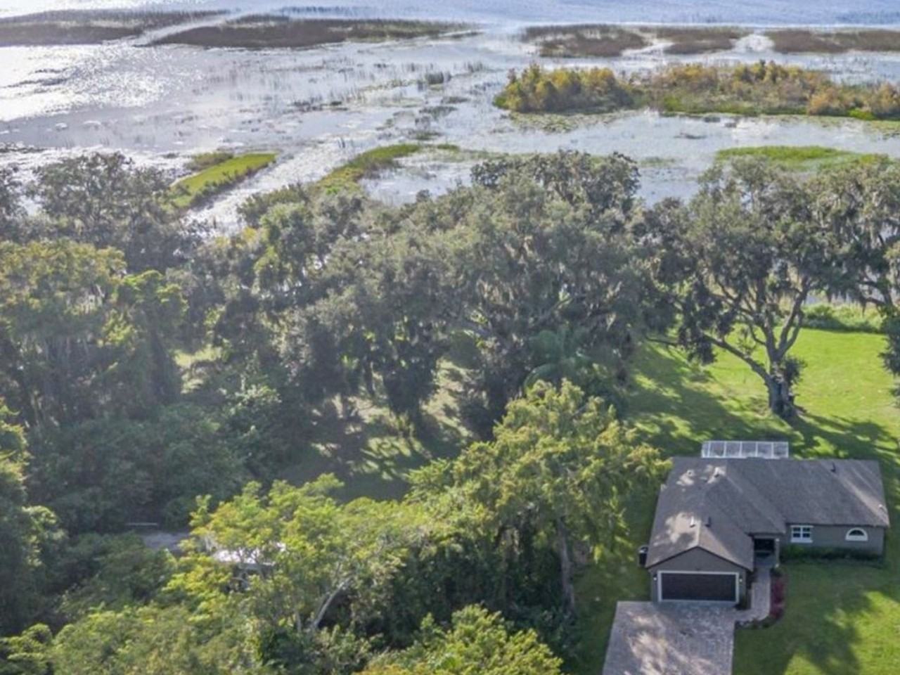 420 Ketch Rd - Photo 3 of 32