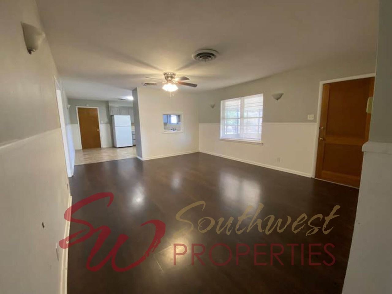 1251 N Wildwood Dr - Photo 2 of 12