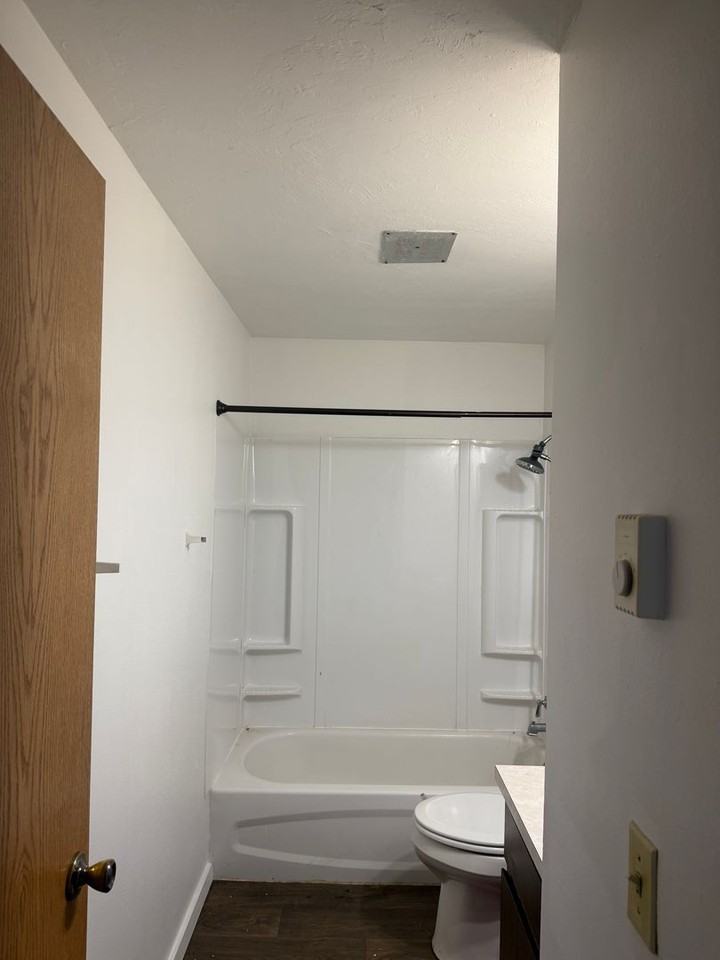 5040 E St #1 - Photo 4 of 13