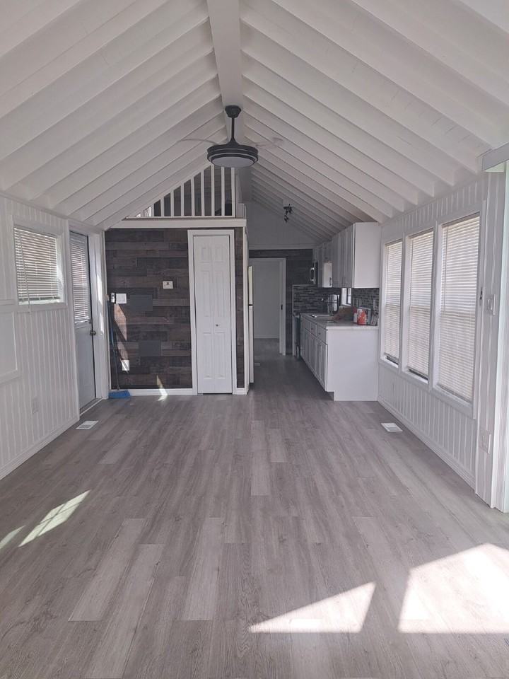 6184 Parkway E - Photo 5 of 11