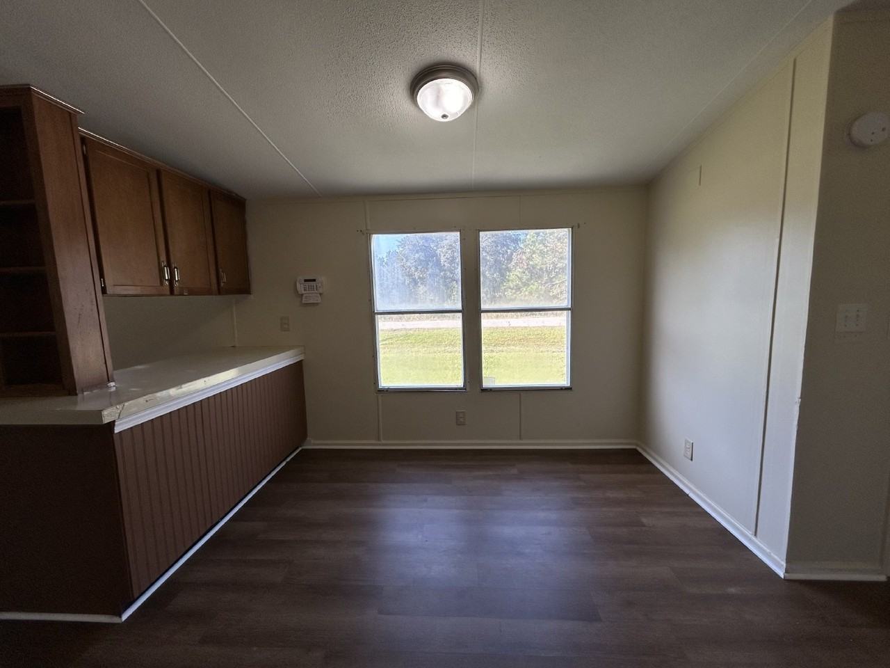 1118 Griffin Rd Se - Photo 4 of 12