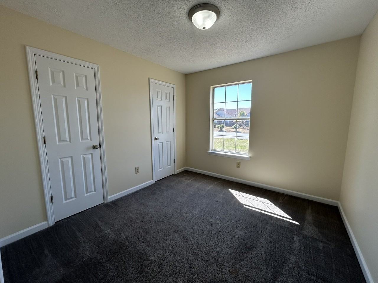 849 Lyndsi Ln - Photo 6 of 11