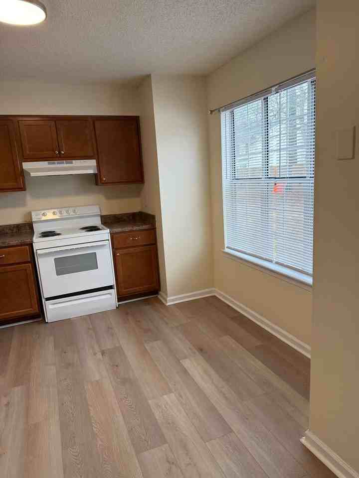 167 S Kentucky Ave - Photo 3 of 11