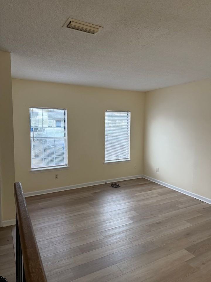 167 S Kentucky Ave - Photo 5 of 11