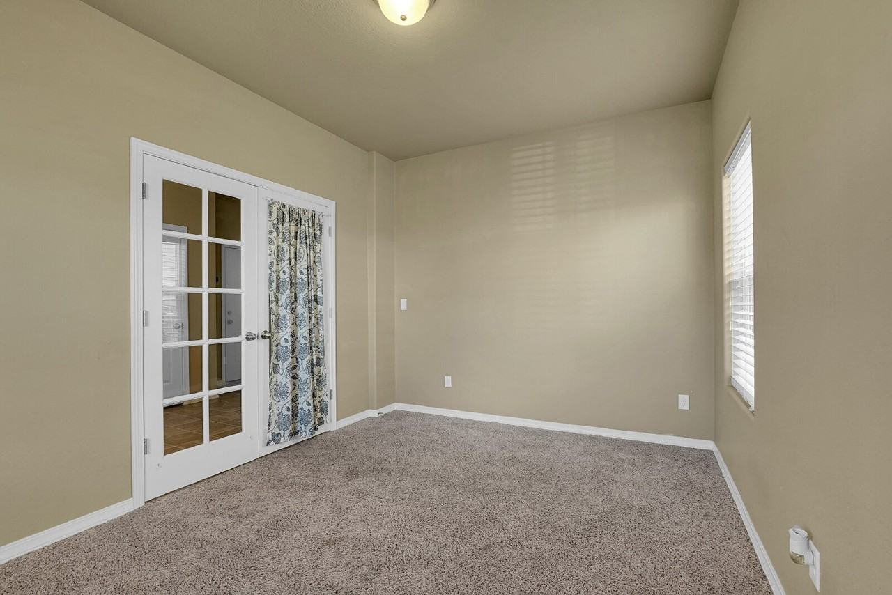 9537 Ghost Flower Ln - Photo 7 of 49