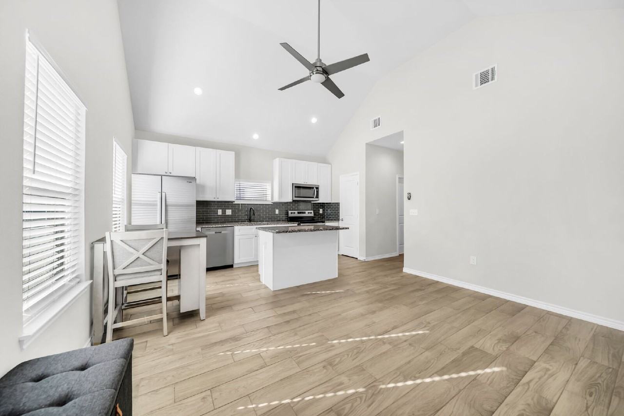 16606 E Forrestal - Photo 4 of 15