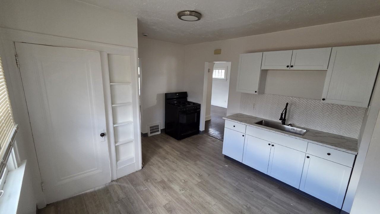 8100 Garfield Blvd - Photo 7 of 16