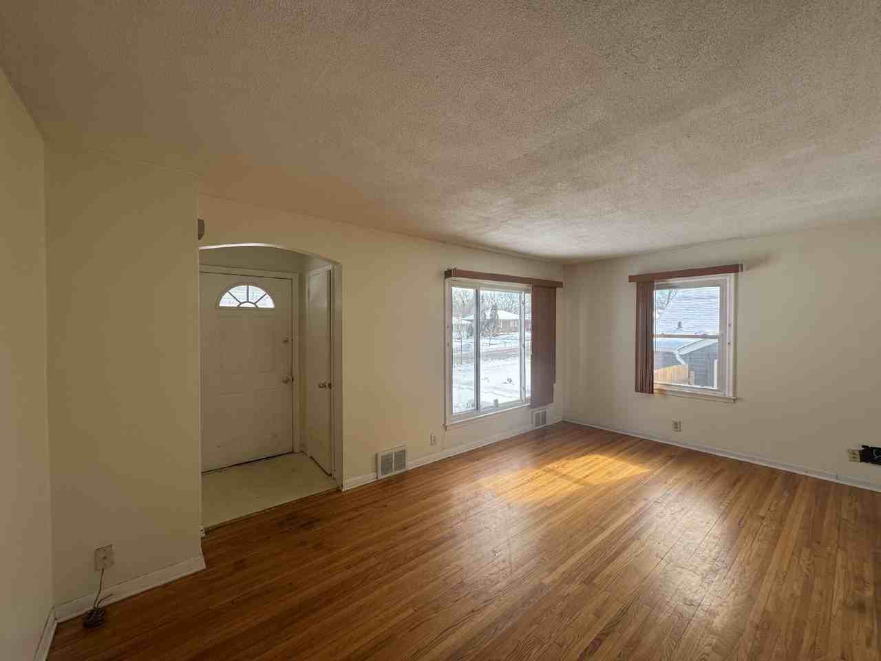 2624 Georgia Ave S - Photo 2 of 36