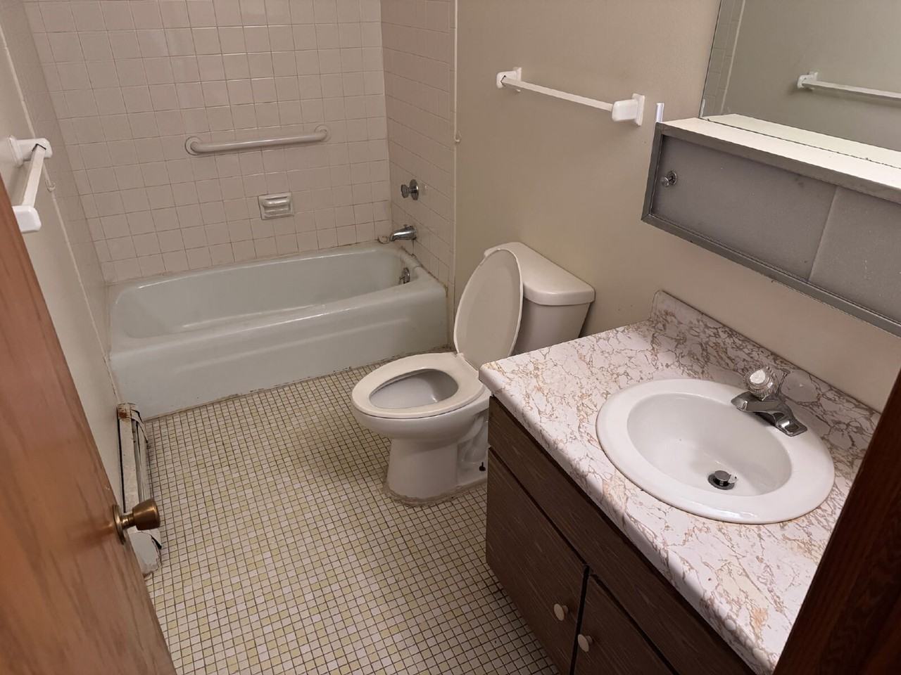 5650 W Wahner Ave #206 - Photo 2 of 7