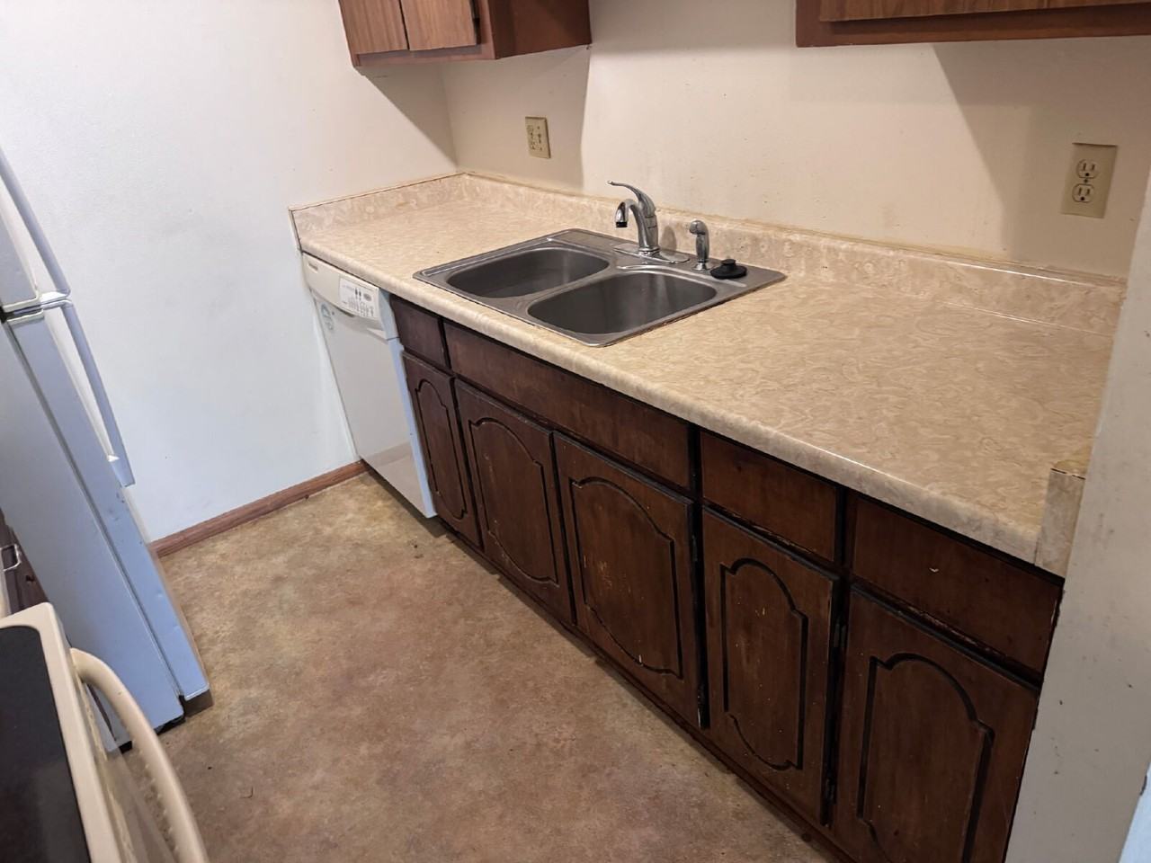 5650 W Wahner Ave #206 - Photo 3 of 7