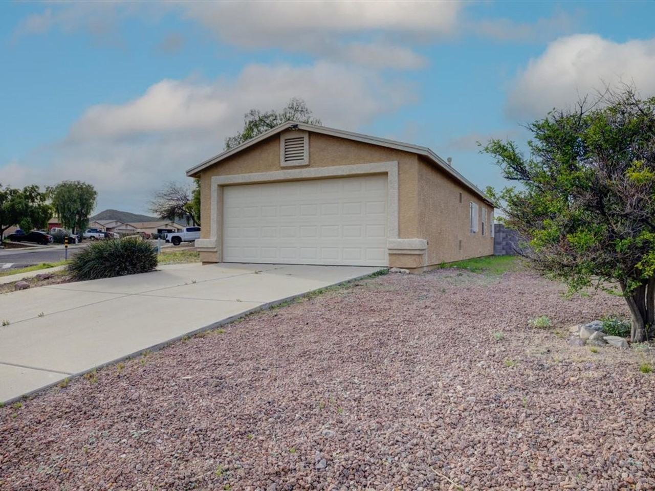 1848 W Horn Mesa Pl - Photo 2 of 19