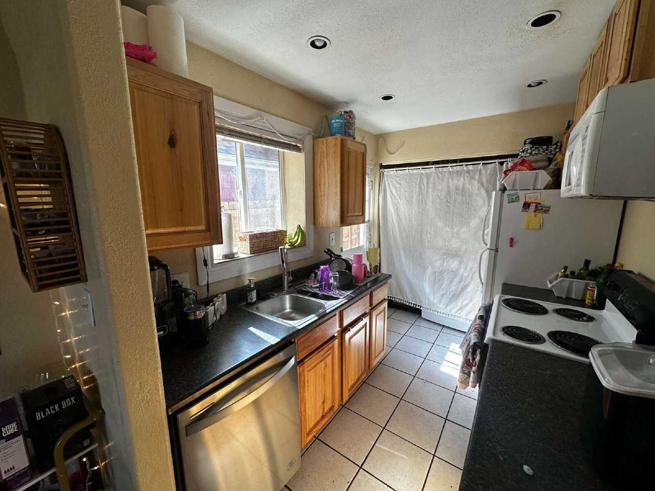 4979 Irving St - Photo 7 of 18