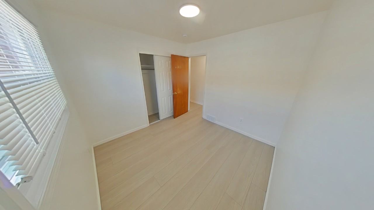 26220 Lehner St - Photo 6 of 11