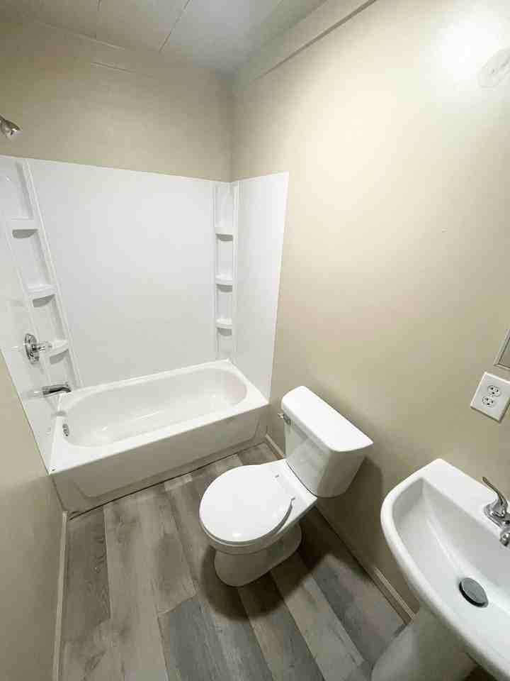 3114 4th Ave E - Photo 4 of 7