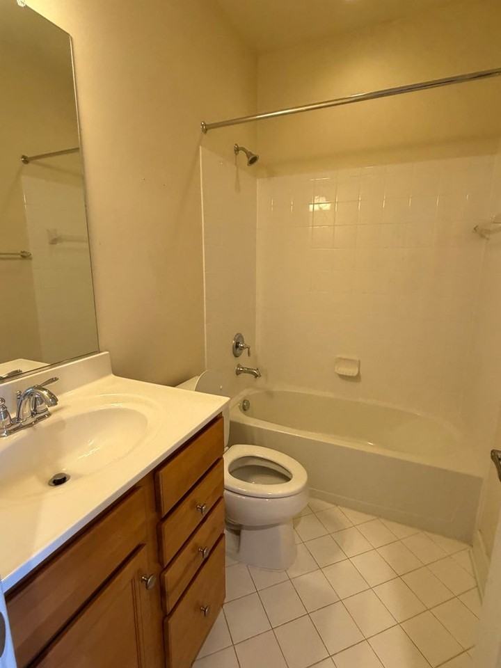 705 Hendrix Ave - Photo 4 of 50