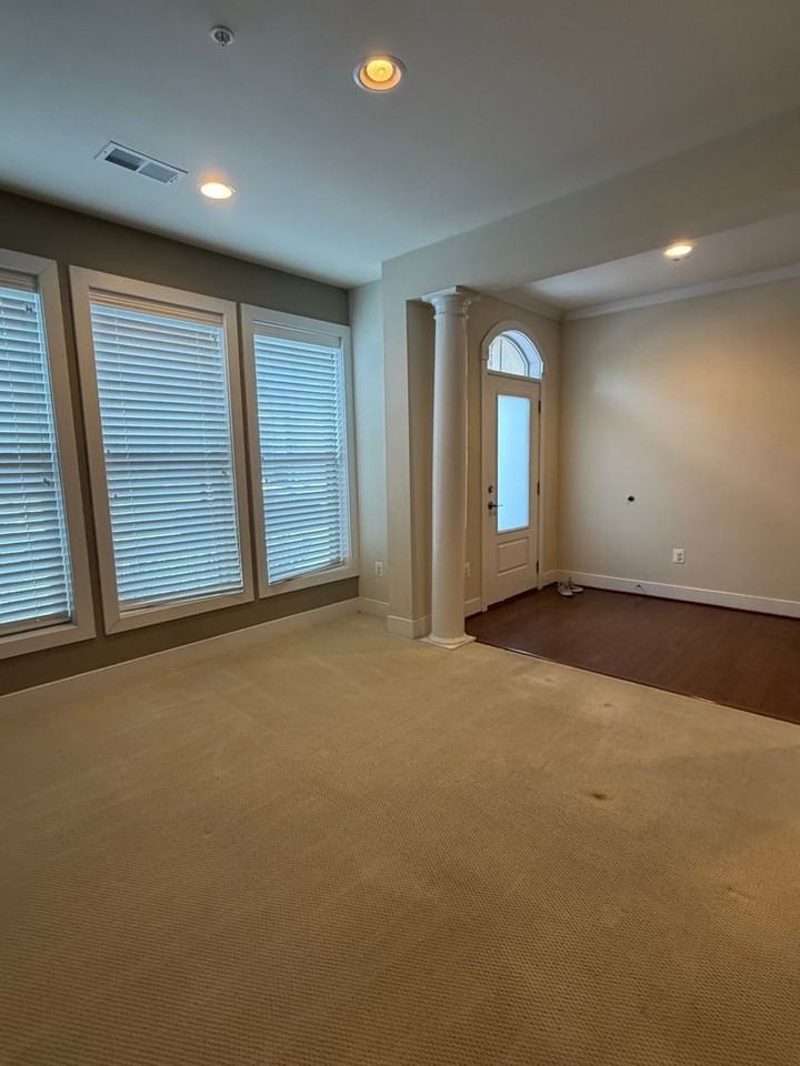 705 Hendrix Ave - Photo 5 of 50