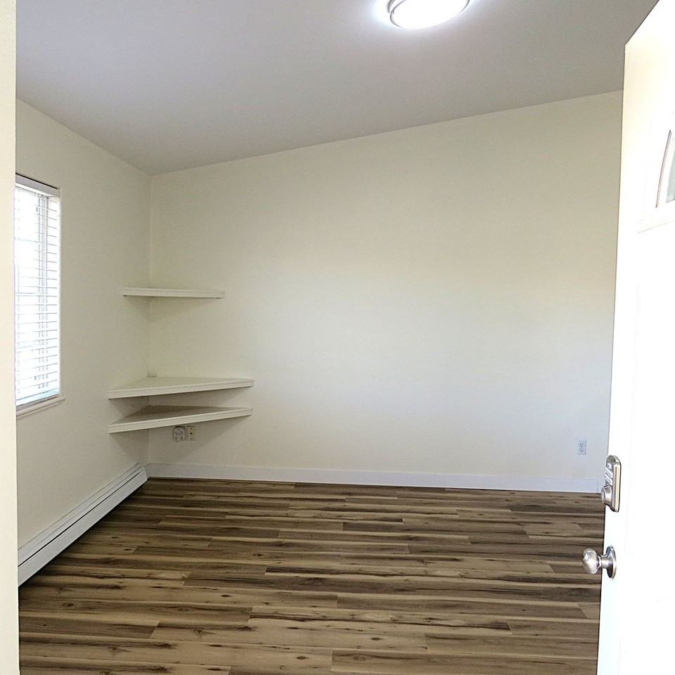 499 Coronado Ct #C - Photo 6 of 25