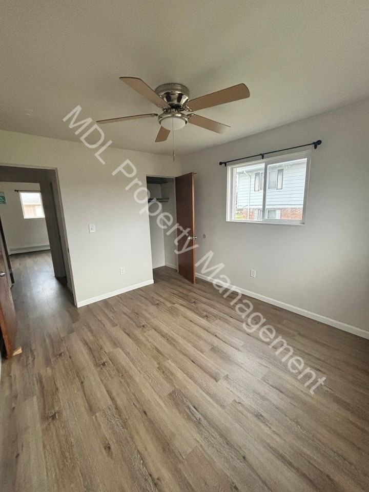 5730 George St - Photo 5 of 12