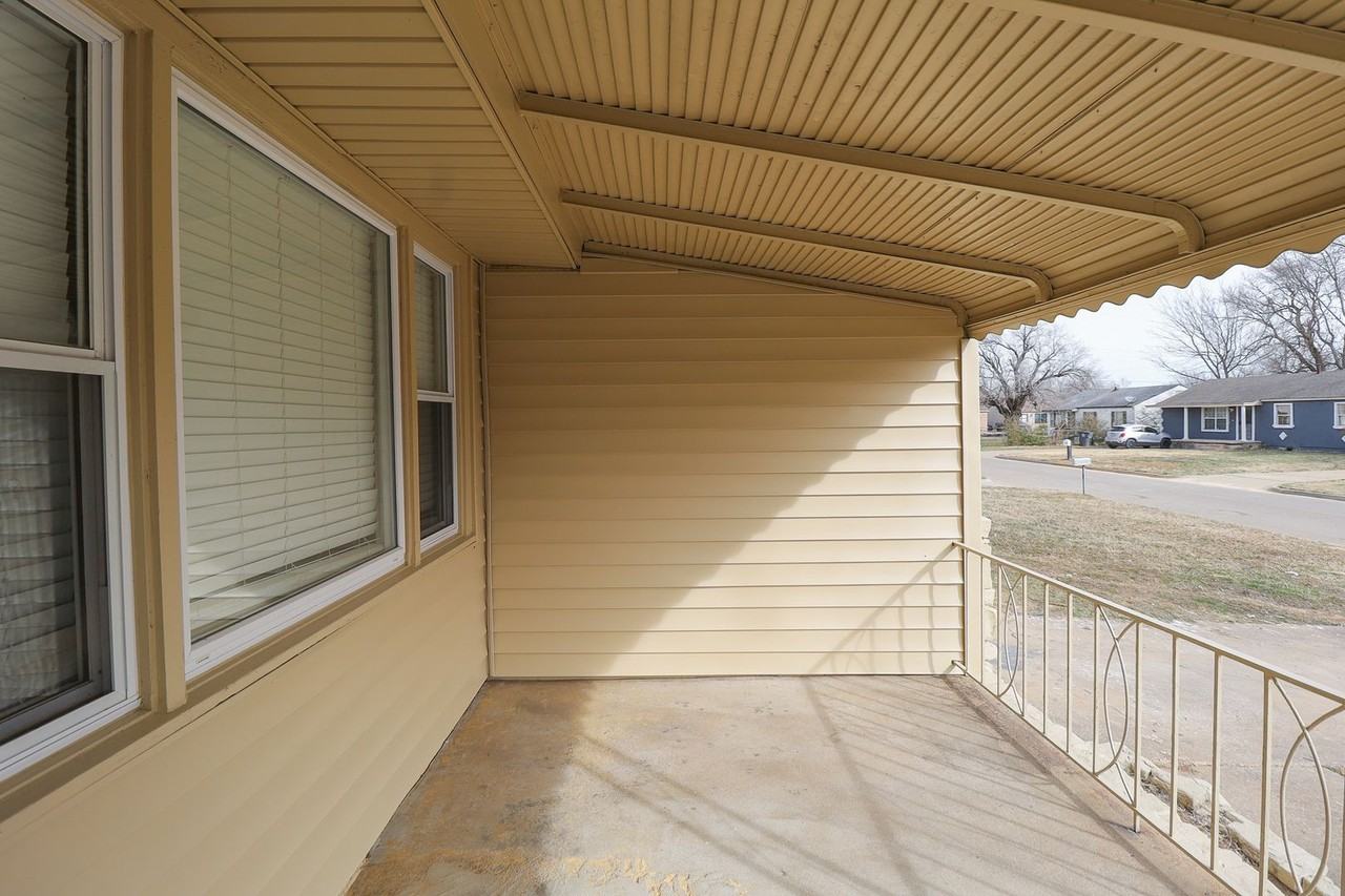 4366 N Garrison Pl - Photo 3 of 28