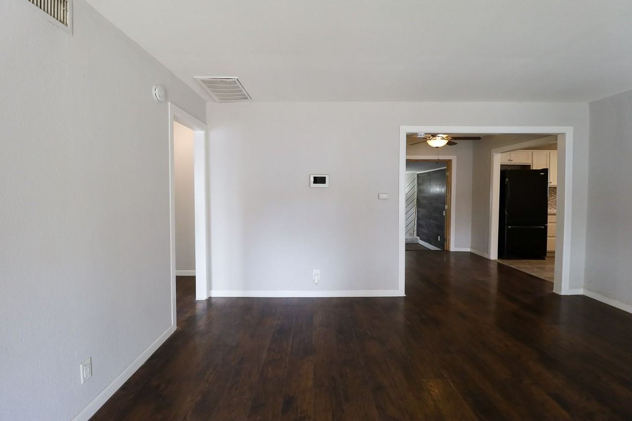 4366 N Garrison Pl - Photo 4 of 28