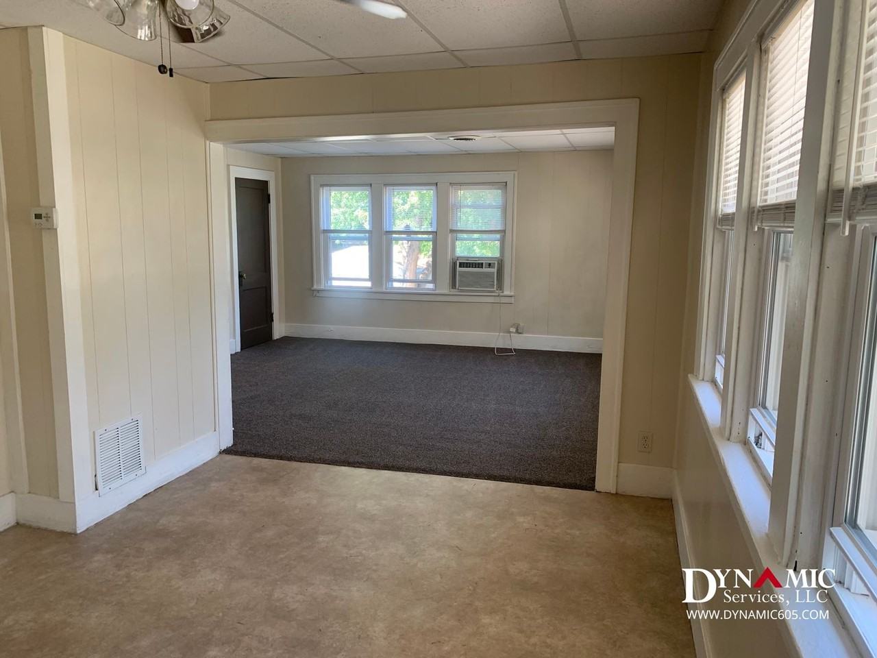 715 W 16th St - Photo 6 of 11