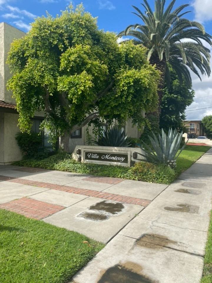 STUNNING APARTMENT! GREAT LOCATION! POOL PROPERTY - Photo 4 of 13