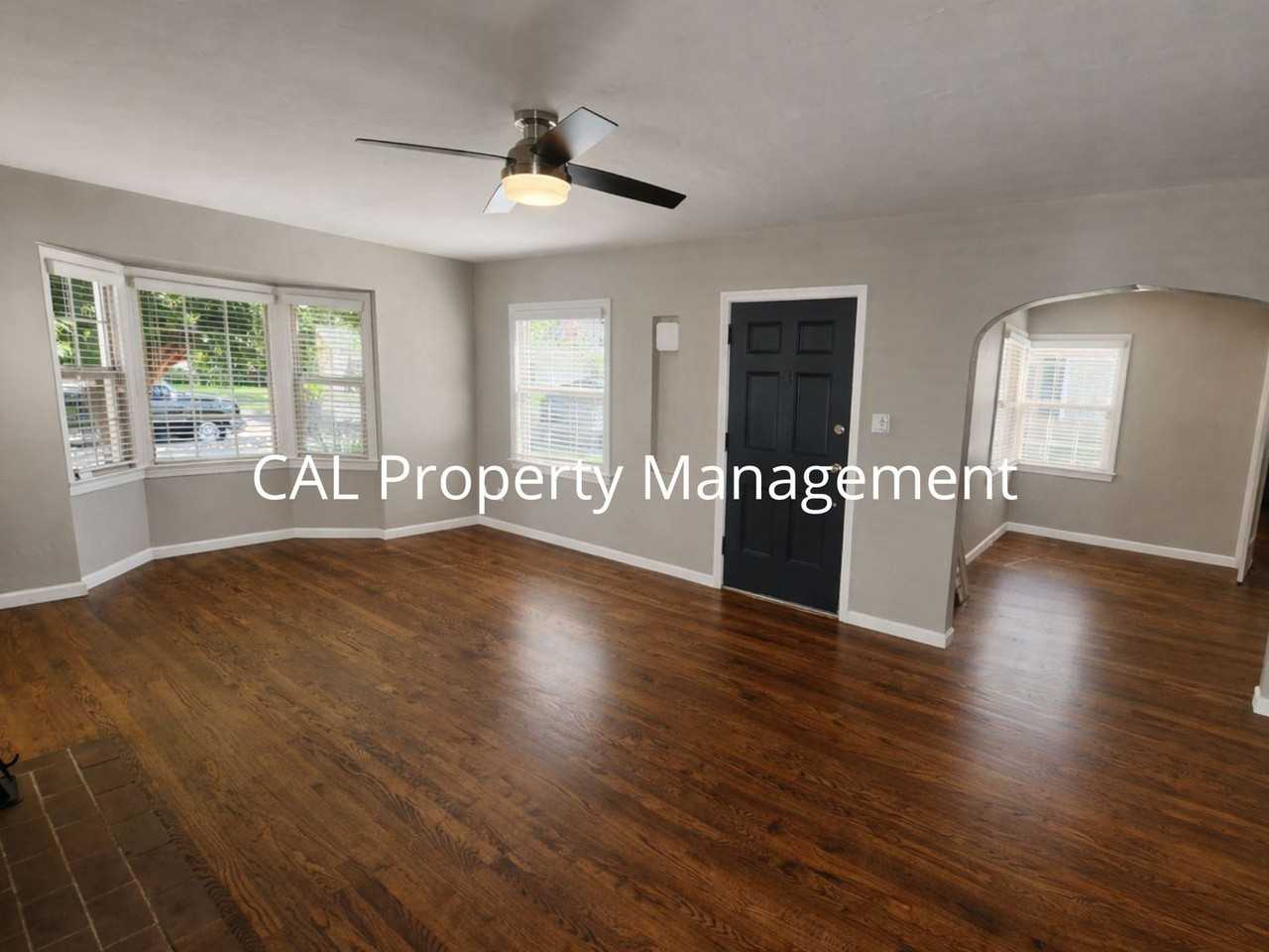 232 Oak St - Photo 2 of 12