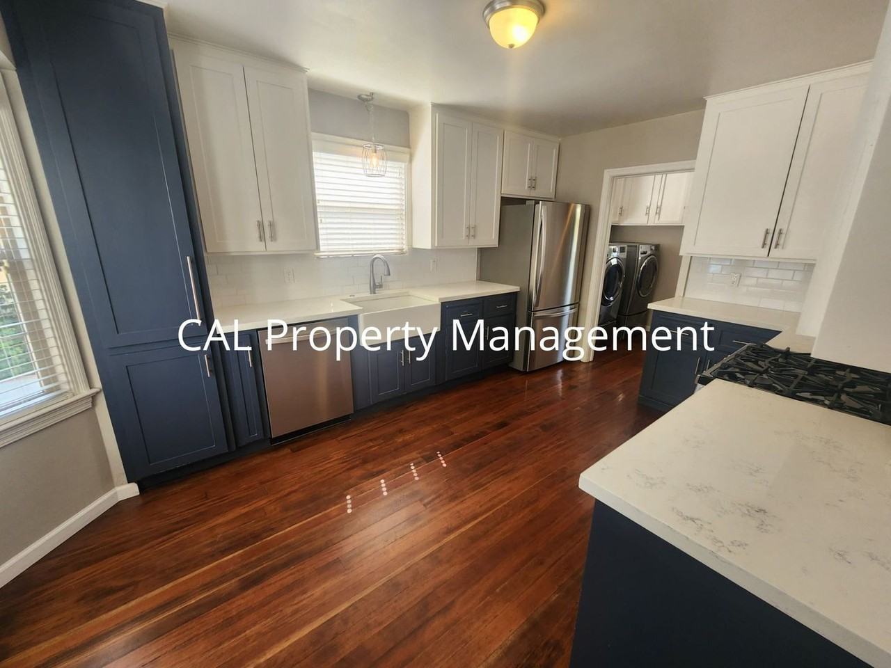 232 Oak St - Photo 7 of 12