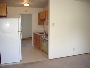 182 Ne Jackson St #7 - Photo 3 of 4